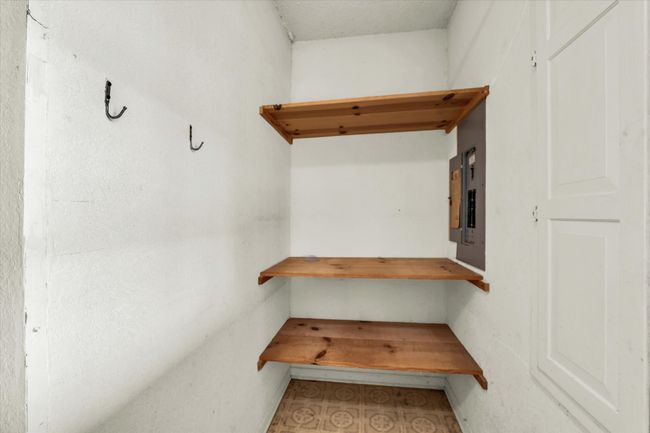 261 Rabbit Hl, House other with 3 bedrooms, 2 bathrooms and null parking in Lorena TX | Image 7