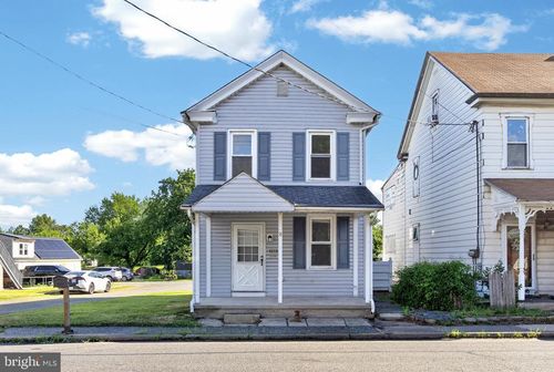 1219 E Philadelphia Ave, GILBERTSVILLE, PA, 19525-9572 | Card Image