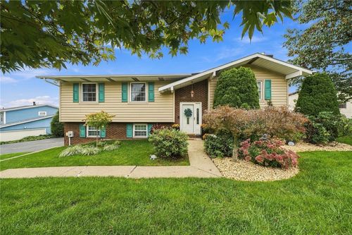 210 David Dr, Uniontown, PA, 15401-5348 | Card Image