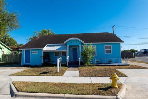 939 Ayers St, Corpus Christi, TX, 78404-1915 | Card Image