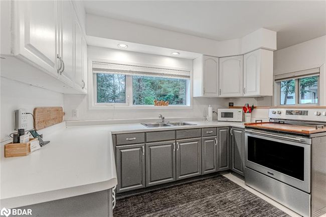 315 Cedar Ave, House other with 2 bedrooms, 1 bathrooms and 5 parking in Meaford ON | Image 4