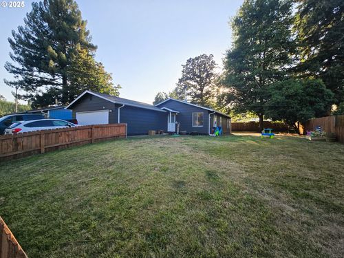 1240 Evergreen Ln, Sweet Home, OR, 97386-1301 | Card Image
