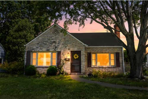 3260 Avalon Road, Columbus, OH, 43221 | Card Image