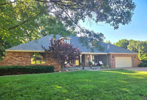 325 Whitehall Ln, Topeka, KS, 66606-2280 | Card Image