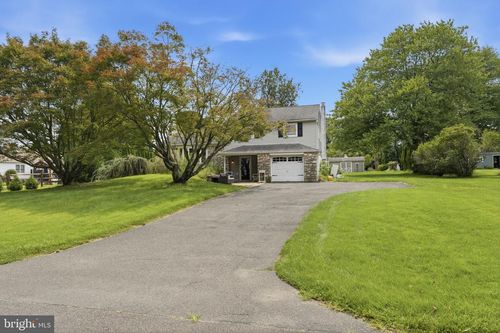 295 Doris Ave, Southampton, PA, 18966-2771 | Card Image