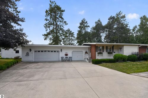 8717 A Pennsylvania Street, Oscoda, MI, 48750 | Card Image