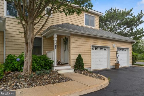 17 Catalina Dr, Linwood, NJ, 08221-1143 | Card Image