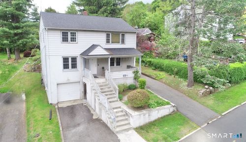 52 Andrews St, Meriden, CT, 06451-2916 | Card Image