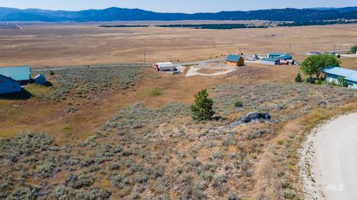 121 Skidoo Pl, Cascade, ID, 83611-5439 | Card Image