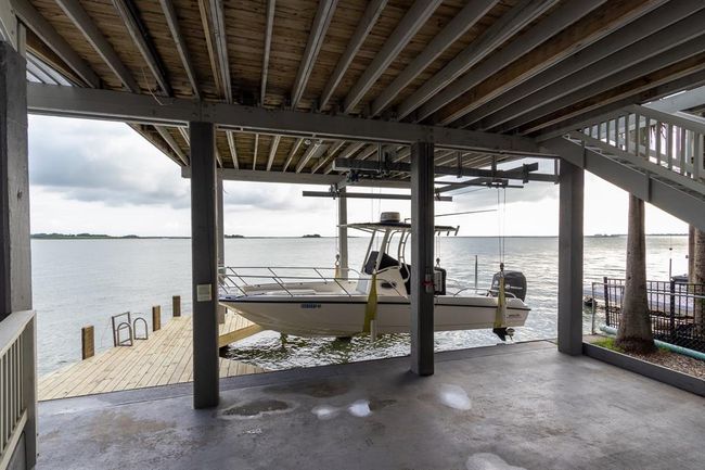 Covered boat dock | Image 34