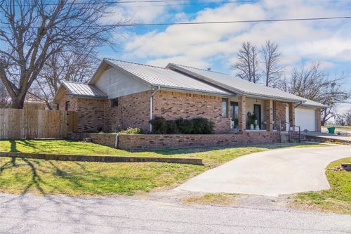 1811 Saylor St, Goldthwaite, TX, 76844-2353 | Card Image