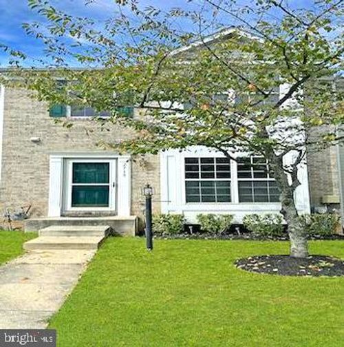 2718 Zeek Ln, LANHAM, MD, 20706-1405 | Card Image