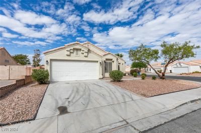 3721 Brentcove Drive, House other with 3 bedrooms, 2 bathrooms and null parking in North Las Vegas NV | Image 2