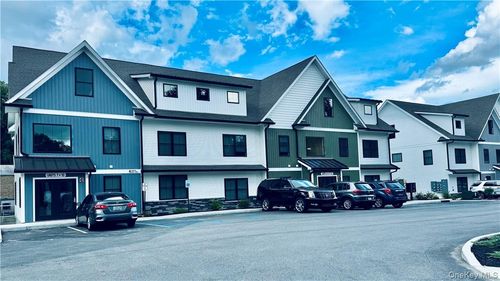 9-4 S Hills Way, Wappingers Falls, NY, 12590-1412 | Card Image