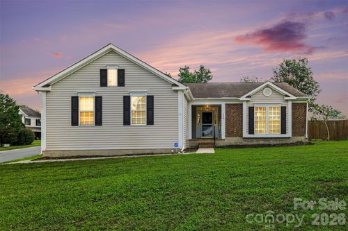 109 Brookstone Dr, Mount Holly, NC, 28120-2811 | Card Image