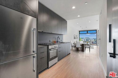523-3688 Overland Ave, Los Angeles, CA, 90034-4253 | Card Image