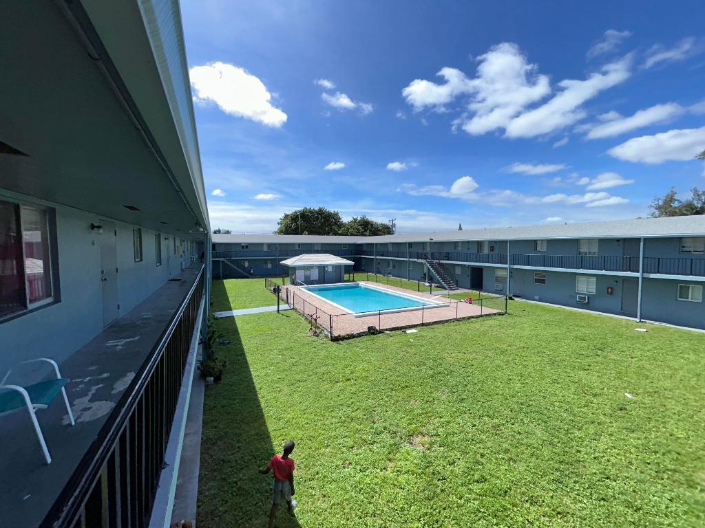Residential in Lake Worth Beach 5