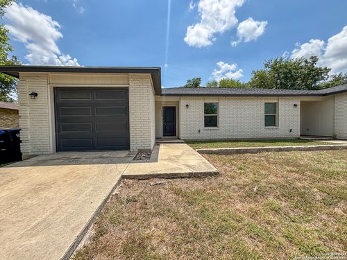 1520 Eichen Rd, New Braunfels, TX, 78130-3209 | Card Image