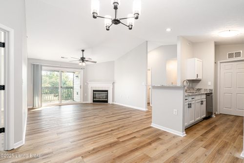 302-5307 Rolling Rock Ct, Louisville, KY, 40241-1292 | Card Image