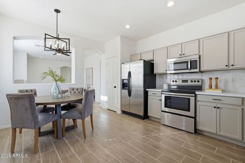 5185 S Eileen Dr, Chandler, AZ, 85248-6373 | Card Image