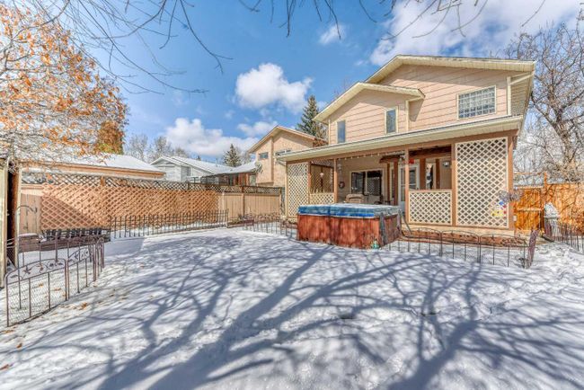 262 Shawnessy Drive Sw, Home with 4 bedrooms, 2 bathrooms and 4 parking in Calgary AB | Image 34