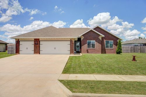 4531 Somerset Dr, Battlefield, MO, 65619-7504 | Card Image