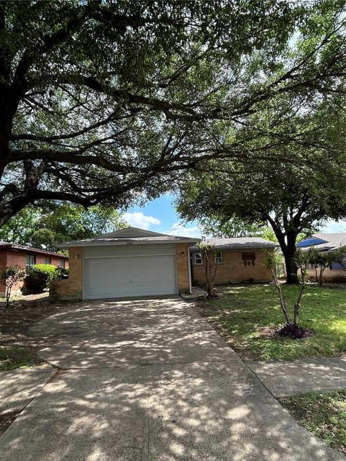 4216 Sun Valley Dr, Dallas, TX, 75216-6049 | Card Image