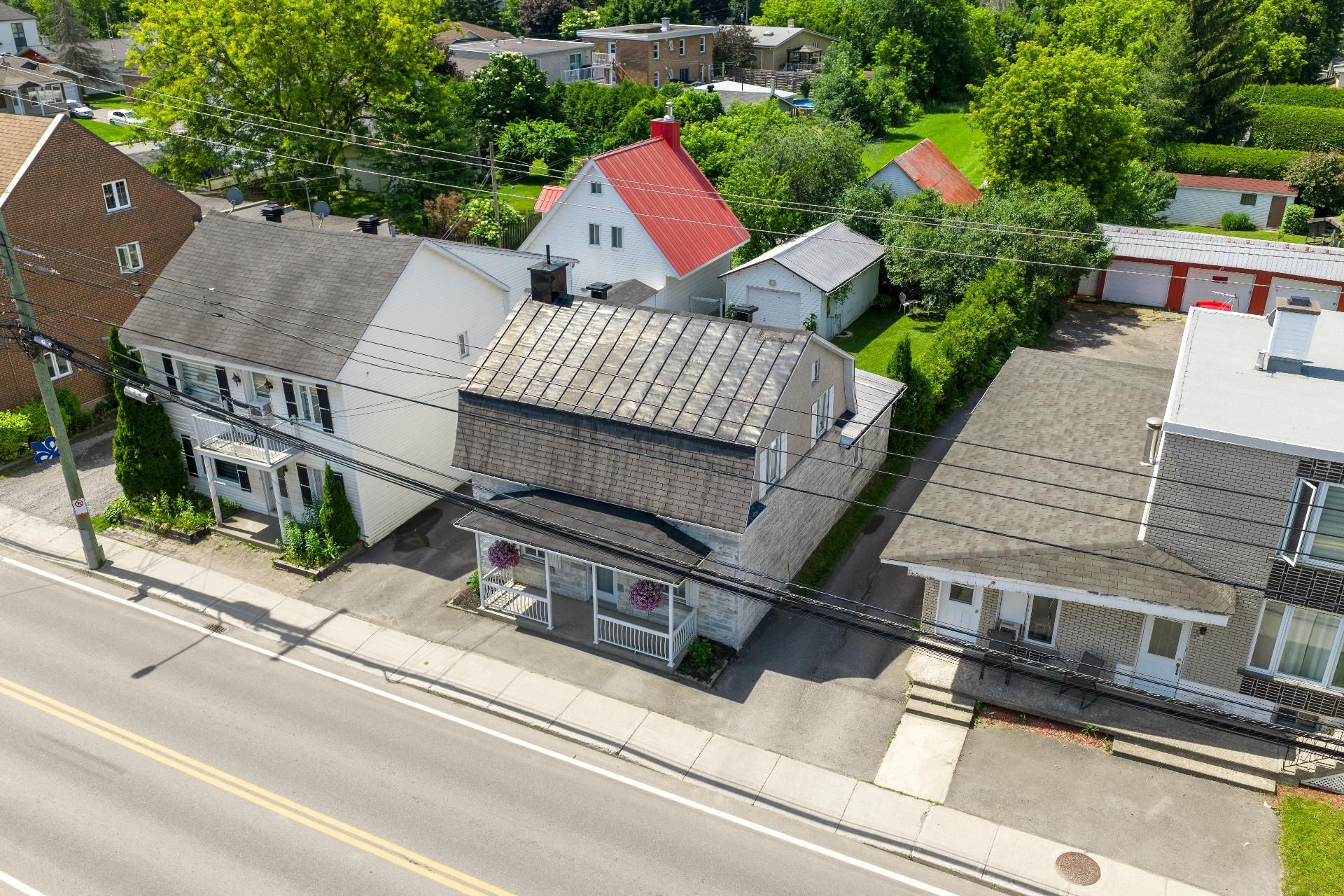 Residential Lease in Saint-Jacques 2