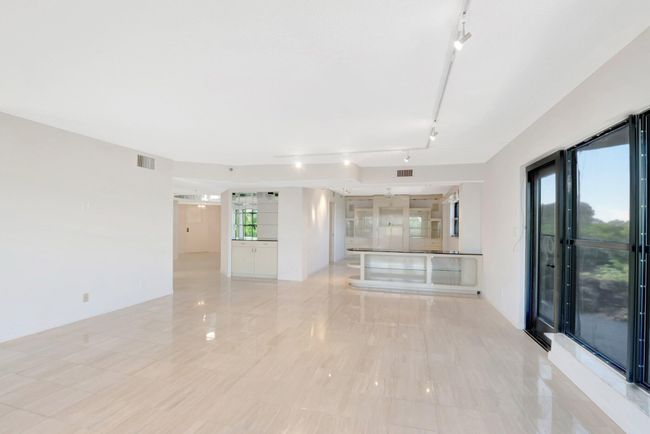 APT-4C - 4605 S Ocean Blvd, Condo with 3 bedrooms, 3 bathrooms and null parking in Highland Beach FL | Image 14