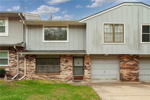 15305 E 45th Ter S, Independence, MO, 64055-6204 | Card Image