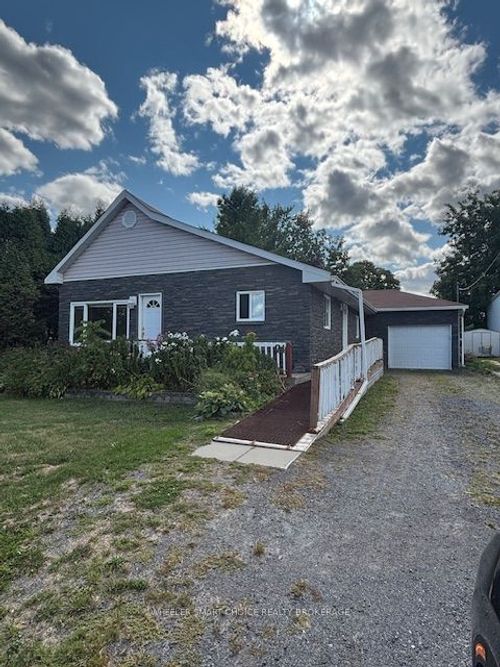 74 St Lawrence St, South Dundas, ON, K0C1X0 | Card Image