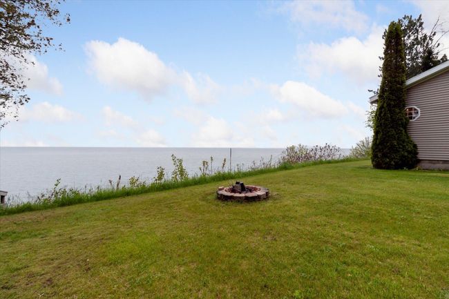 1515 Lakeside Dr, House other with 3 bedrooms, 2 bathrooms and null parking in Harbor Beach MI | Image 22
