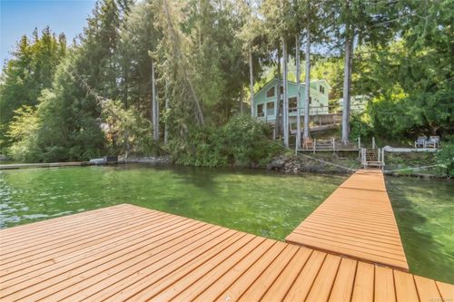 2270 S Lake Rd, Qualicum Beach, BC, V9K2L7 | Card Image