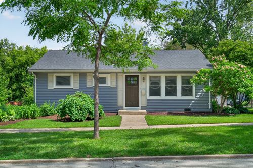 100 N Park St, Westmont, IL, 60559-1630 | Card Image