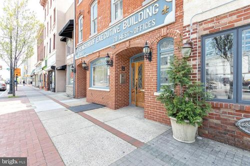 20 W Main St, NORRISTOWN, PA, 19401-4741 | Card Image