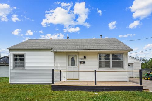 1529 Swanson Ave, Ottumwa, IA, 52501-3856 | Card Image