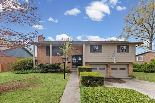 7719 Myrtlewood Dr, Belleville, IL, 62223-2629 | Card Image