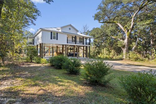 7435 E Oaklawn Rd, Biloxi, MS, 39532-8175 | Card Image