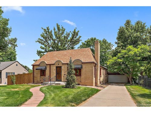 1040 Kearney St, Denver, CO, 80220-4528 | Card Image