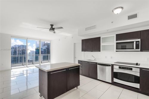 4403-90 Sw 3rd St, Miami, FL, 33130-4075 | Card Image