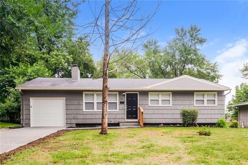 707 Mulberry St, Belton, MO, 64012-3029 | Card Image