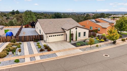 4678 Pleasant Hills Dr, Anderson, CA, 96007-5005 | Card Image