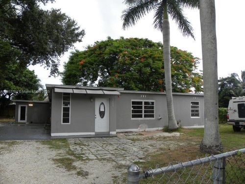 15495 Hayes Ln, Homestead, FL, 33033-2639 | Card Image