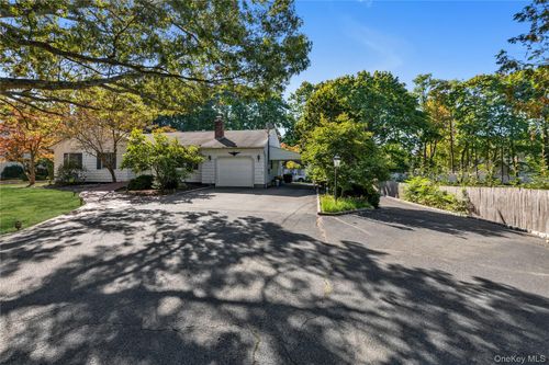 1462 Motor Pkwy, Hauppauge, NY, 11749-5200 | Card Image