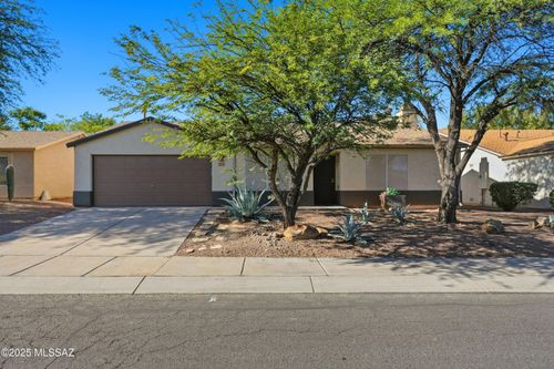 8667 N Golden Moon Way, Tucson, AZ, 85743 | Card Image