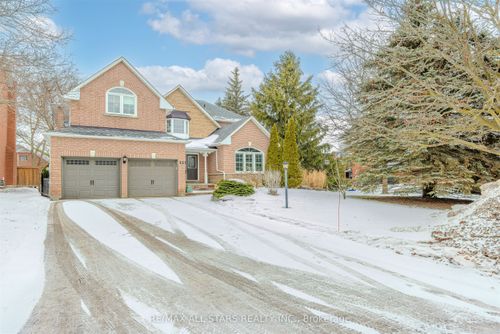 15 Glenn Gould Cres, Uxbridge, ON, L9P1W4 | Card Image