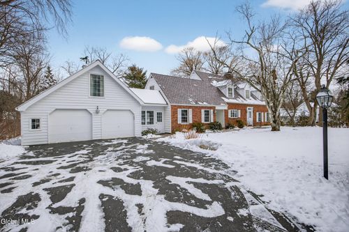 664 St Davids Ln, Niskayuna, NY, 12309-4925 | Card Image