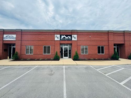 1633 W Main St, Lebanon, TN, 37087-3423 | Card Image