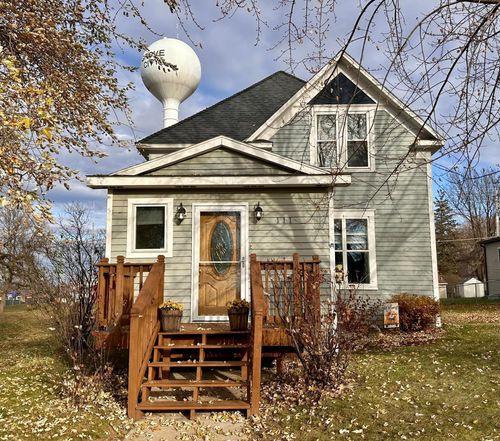 111 4th St S, Grove City, MN, 56243-1160 | Card Image