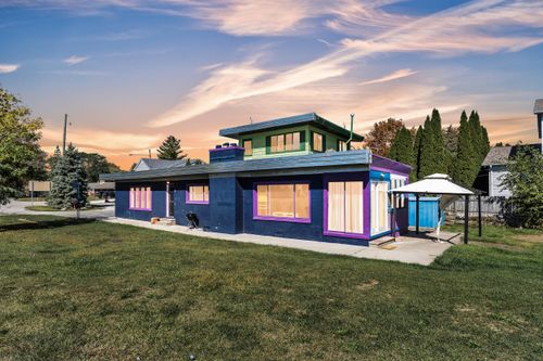 37252 Jefferson Ave, Harrison Twp, MI, 48045-2638 | Card Image